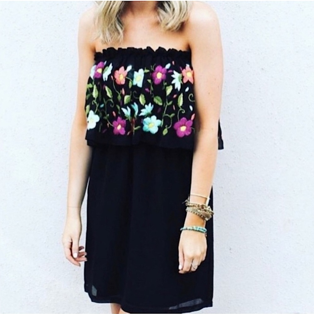 JUDITH MARCH OFF THE SHOULDER RUFFLE FLORAL EMBROIDERED BLACK MINI DRESS SMALL